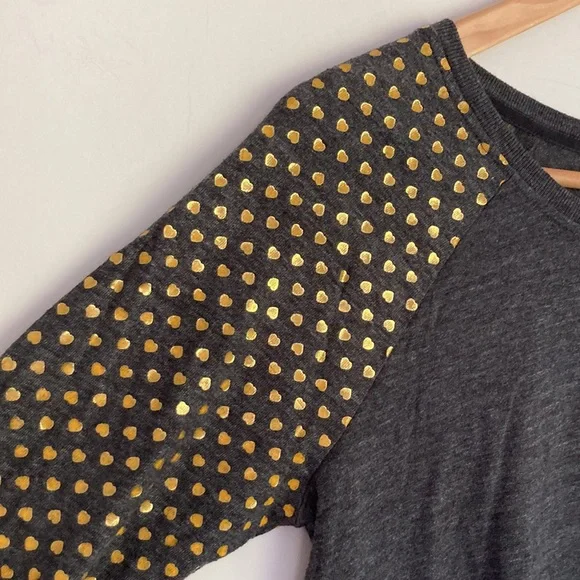 UGG| I ❤️ Ugg Gray Top sz Large - Picture 2 of 6